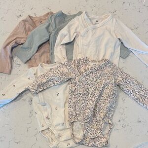 5 H&M Bodysuit Set